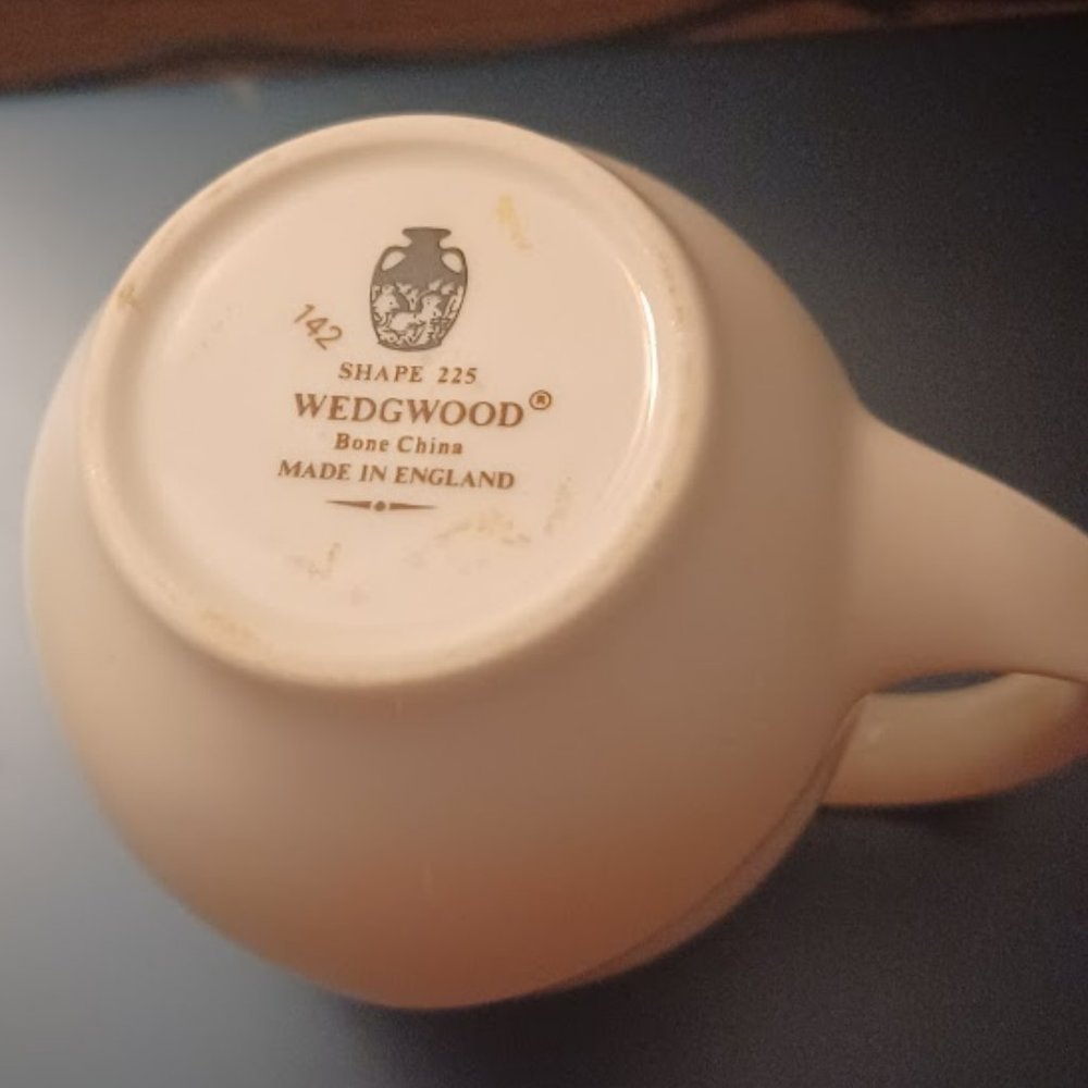 Creamer Solar by WEDGWOOD - White - Picture 8 of 9